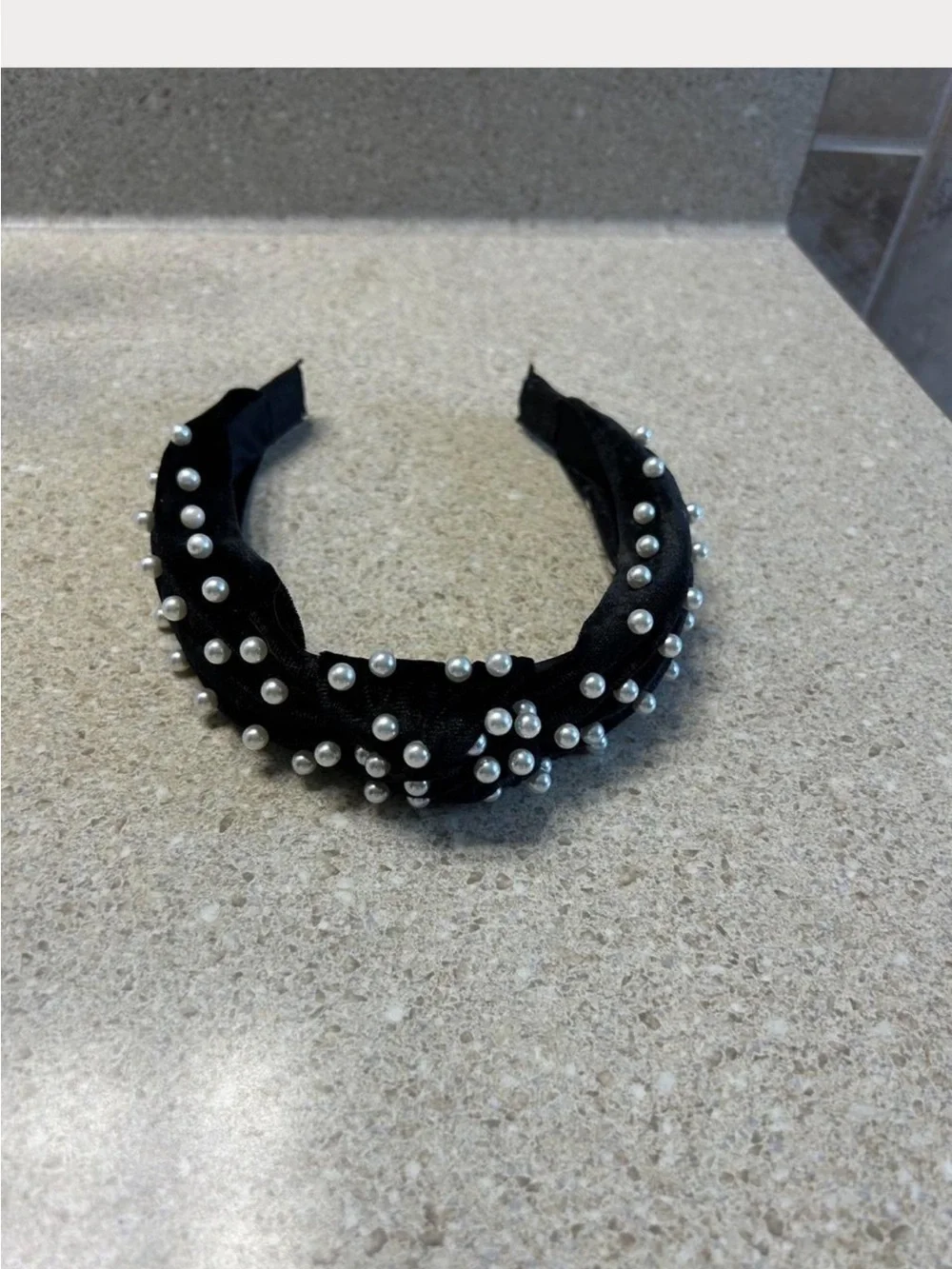 Pearl-Studded Black Velvet Headband